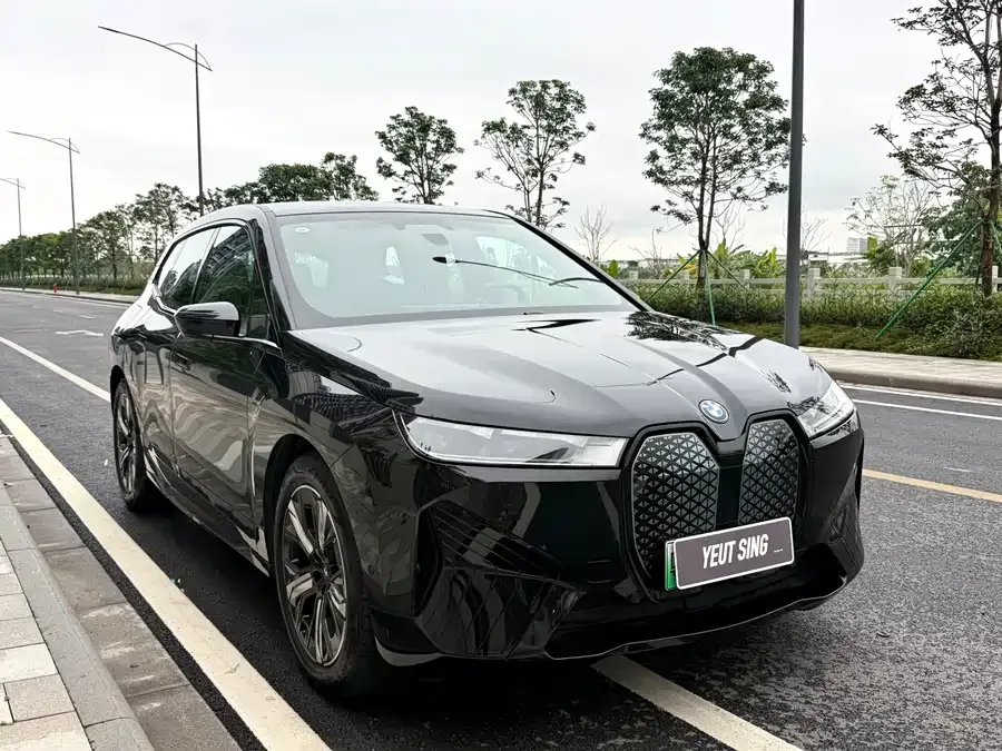 BMW iX 2023