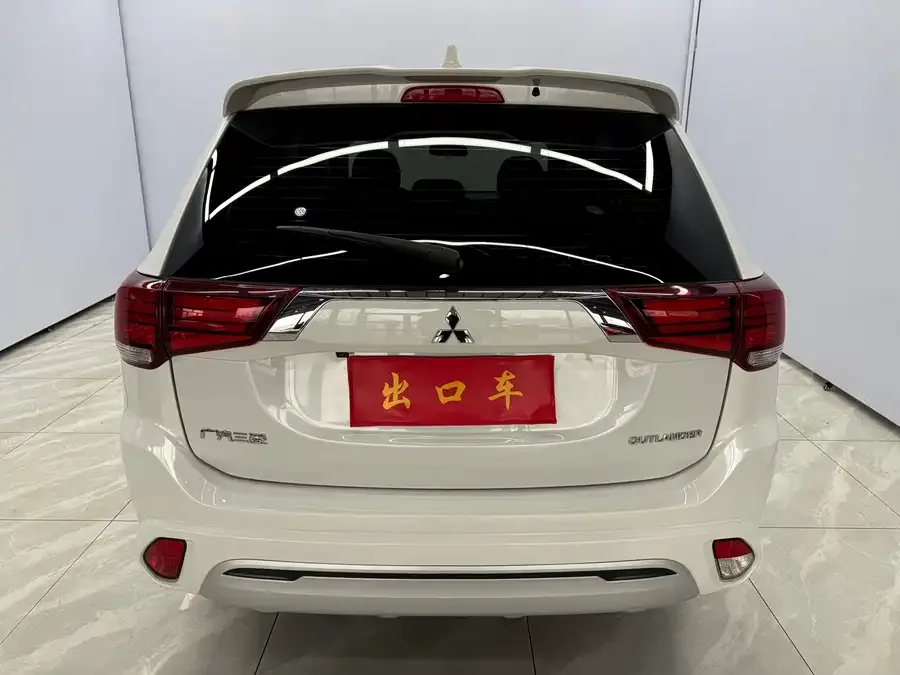 Mitsubishi Outlander Outlander 2021 2.0L 2WD Enjoy Edition 5 Seaters 2022 — миниатюра 2