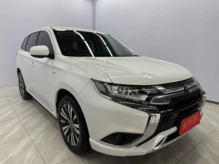 Mitsubishi Outlander Outlander 2021 2.0L 2WD Enjoy Edition 5 Seaters 2022 — миниатюра 3