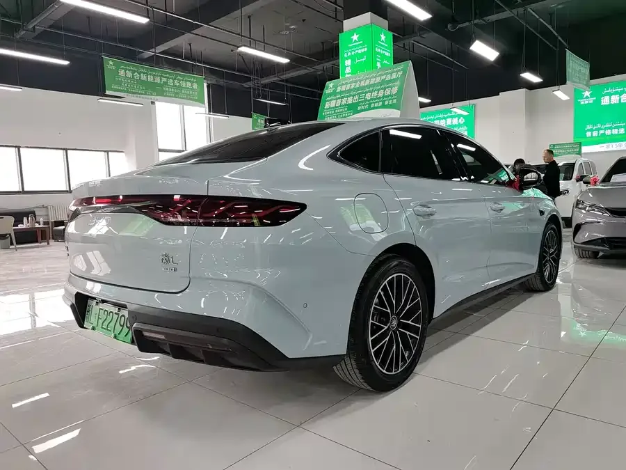BYD Qin L Qin L 2025 DM-i Intelligent Driving Edition 120KM Excellence Edition 2025 — миниатюра 3