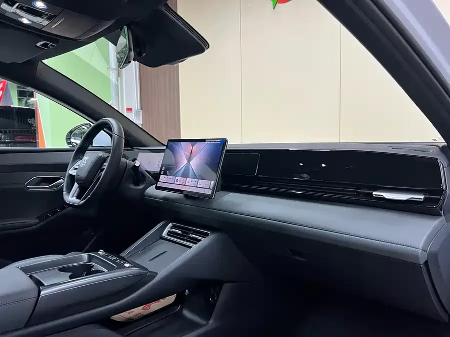 BYD Qin L Qin L 2025 EV 545KM Beyond Edition 2025 — миниатюра 3