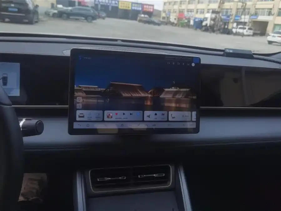 BYD Qin L Qin L 2025 DM-i Intelligent Driving Edition 80KM Leading Edition 2025 — миниатюра 4
