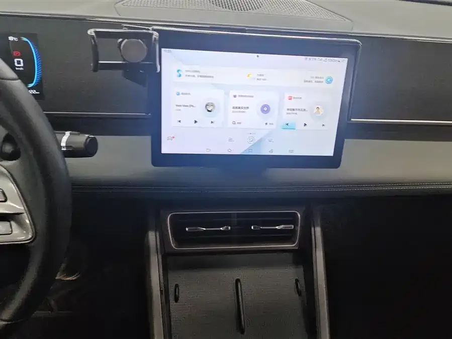 BYD Qin L Qin L 2024 DM-i 80KM Leading Edition 2024 — миниатюра 4