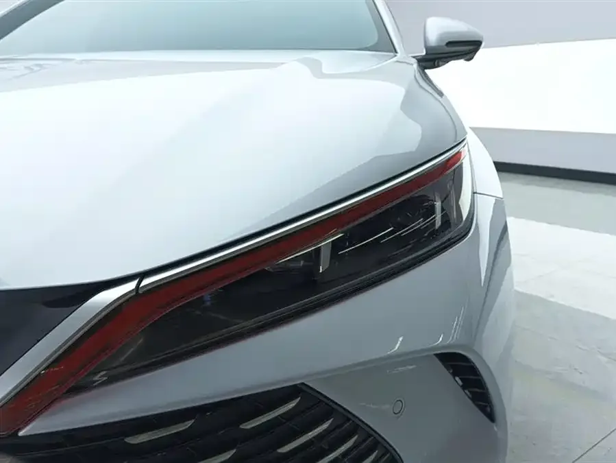 BYD Qin L Qin L 2025 DM-i Intelligent Driving Edition 80KM Leading Edition 2025 — миниатюра 2