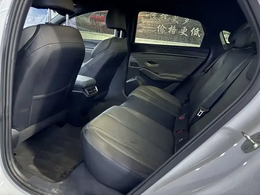 BYD Qin L Qin L 2024 DM-i 80KM Leading Edition 2025 — миниатюра 5