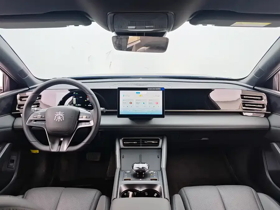 BYD Qin L Qin L 2024 DM-i 80KM Leading Edition 2024 — миниатюра 4