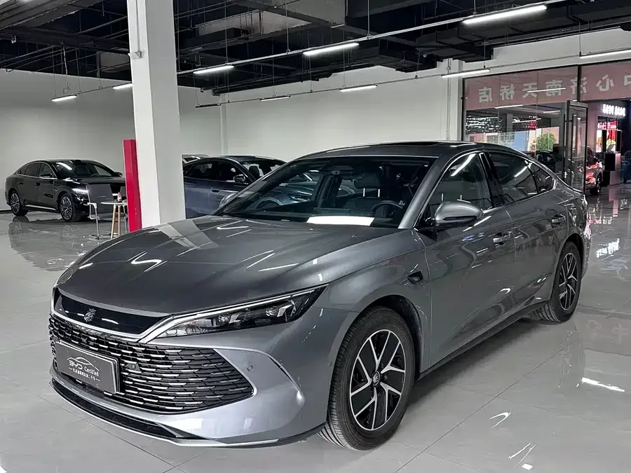 BYD Qin L Qin L 2025 DM-i Intelligent Driving Edition 120KM Beyond Edition 2025 — фото 1, купить с доставкой в Москву