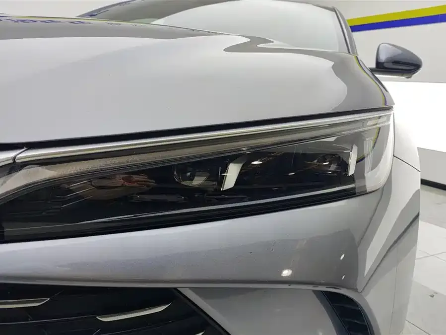 BYD Qin L Qin L 2024 DM-i 120KM Leading Edition 2024 — миниатюра 5