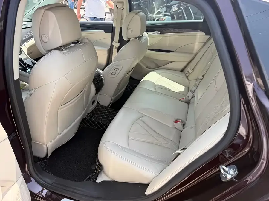 Buick LaCrosse LaCrosse 2021 Avenir Flagship Model 2022 — миниатюра 2