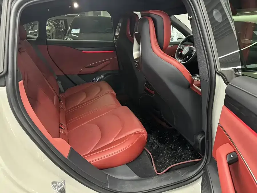Xiaomi SU7 Xiaomi SU7 2024 rear-wheel drive long-range smart driving version 2024 — миниатюра 4