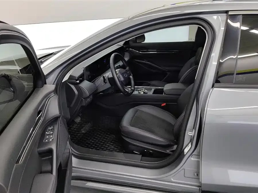 Ford Mondeo 2023 Mondeo EcoBoost 180 Luxury 2023 — миниатюра 3