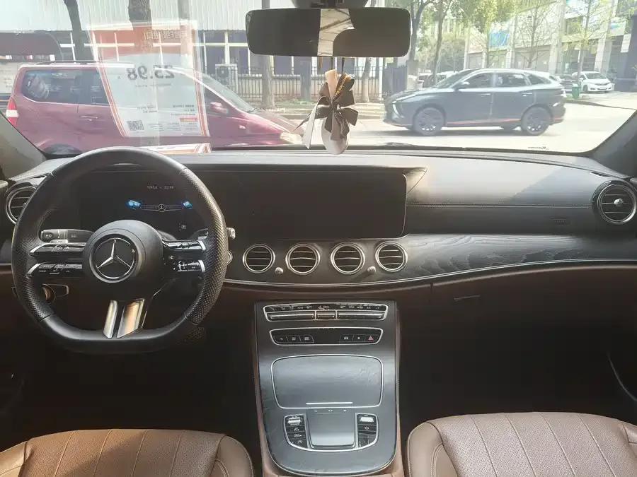 Mercedes-Benz E-Class Mercedes-Benz E-Class (Imported) 2023 E 260 Fashion Sports Edition 2023 — миниатюра 3