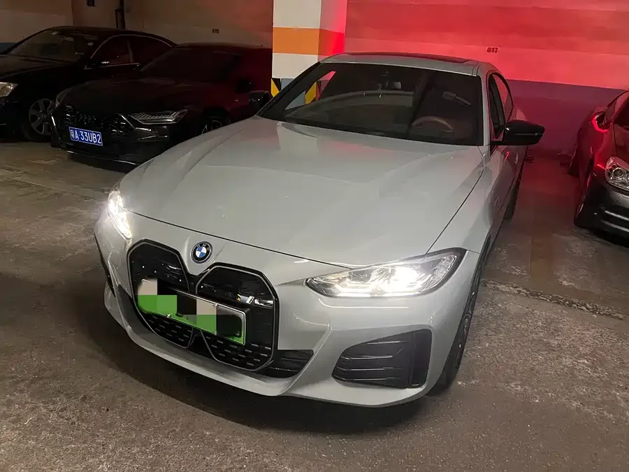 BMW i4 2025