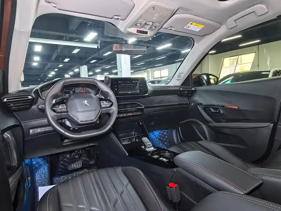 Peugeot 2008 Peugeot 2008 2022 230THP THE ONE 2023 — миниатюра 4