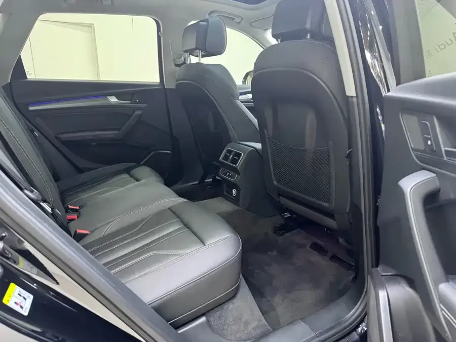 Audi Q5L 2022 40T luxury and dynamic model 2023 — миниатюра 4