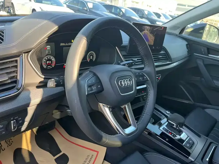 Audi Q5L 2022 facelift 45T luxury and dynamic model 2022 — миниатюра 4