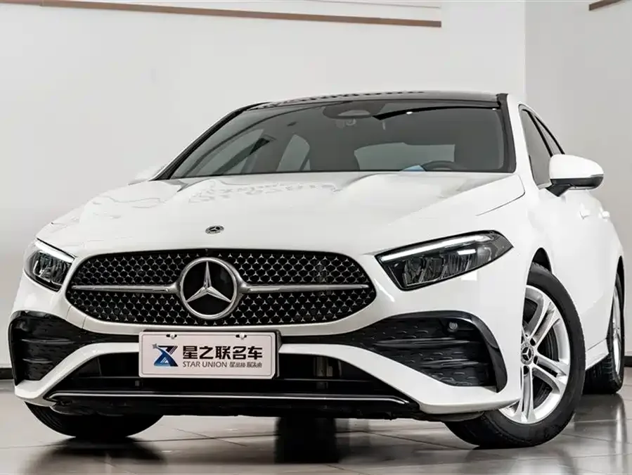 Mercedes-Benz Class A Mercedes-Benz A-Class 2024 facelift A 180 L 2024 — миниатюра 3