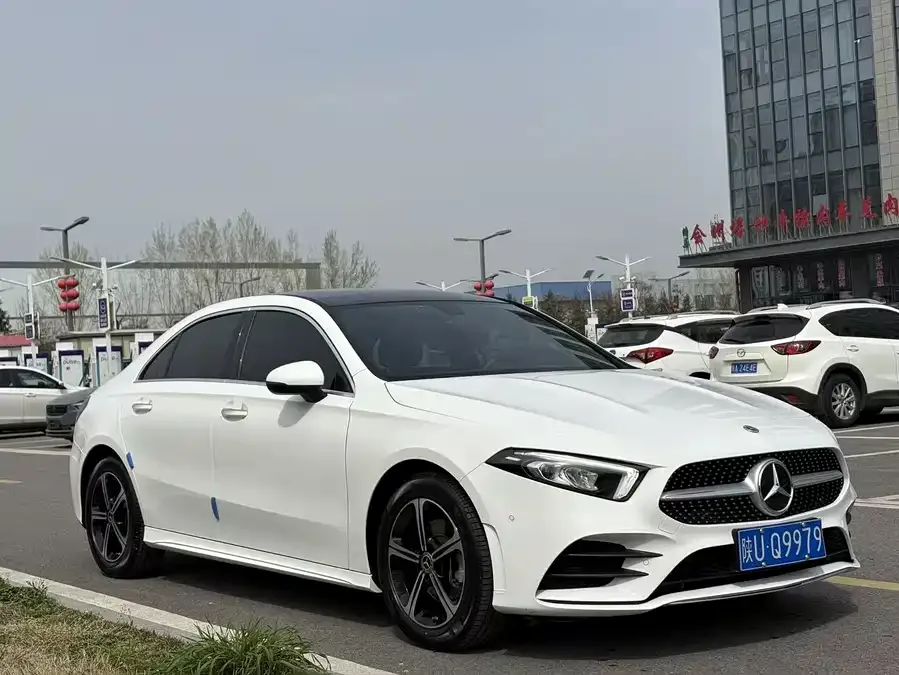 Mercedes-Benz Class A Mercedes-Benz A-Class 2023 A 200 L Fashion Edition 2023 — миниатюра 3