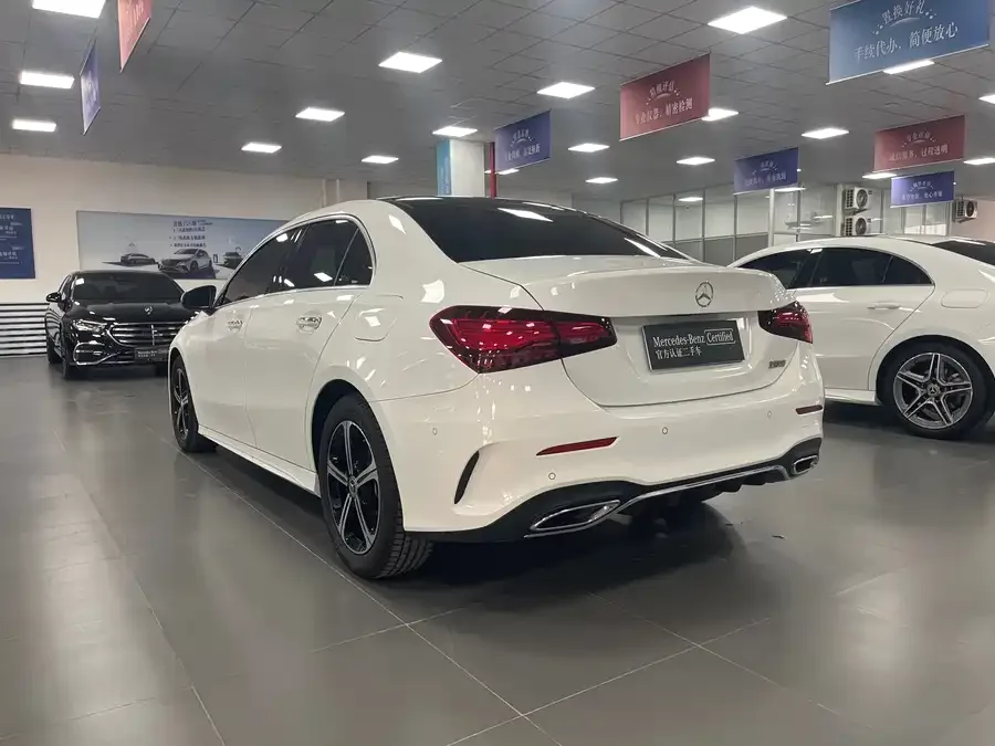 Mercedes-Benz Class A Mercedes-Benz A-Class 2024 A 200 L Fashion Edition 2024 — миниатюра 4