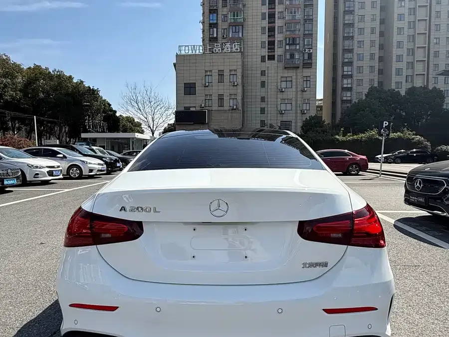 Mercedes-Benz Class A Mercedes-Benz A-Class 2025 Facelift A 200 L Fashion Model 2026 — миниатюра 4