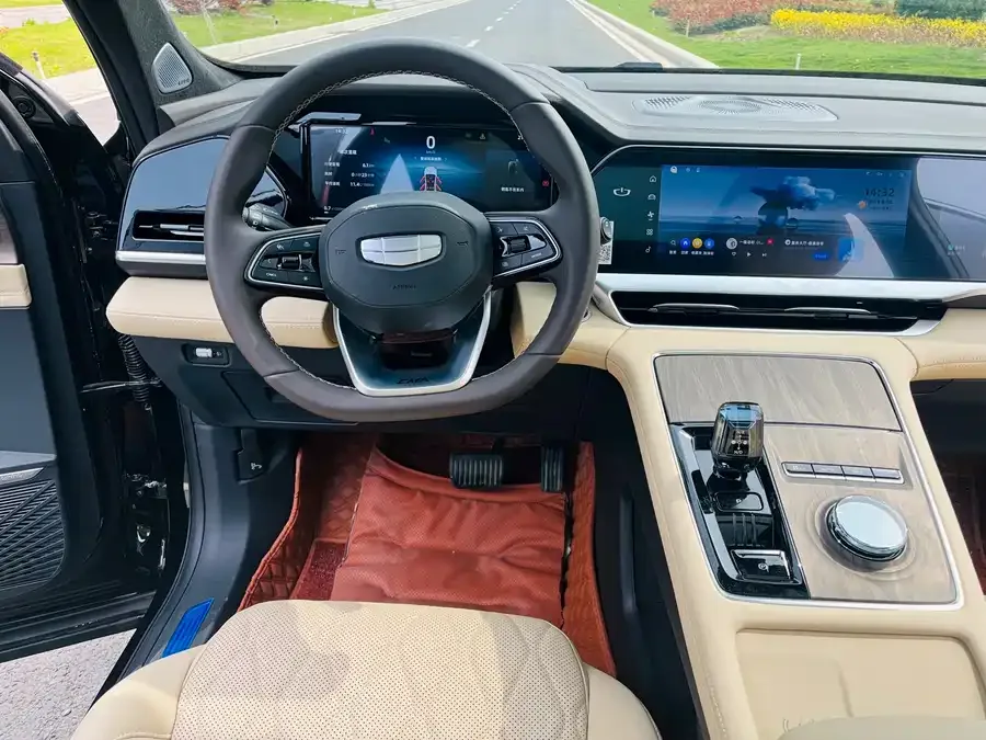 Geely Monjaro Xingyue L 2025 Dongfangyao 2.0TD Automatic Star-gazing Edition 2025 — миниатюра 4