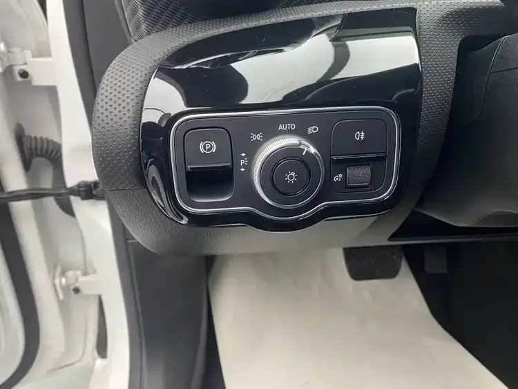 Mercedes-Benz Class A Mercedes-Benz A-Class 2023 A 200 L Dynamic Edition 2023 — миниатюра 3
