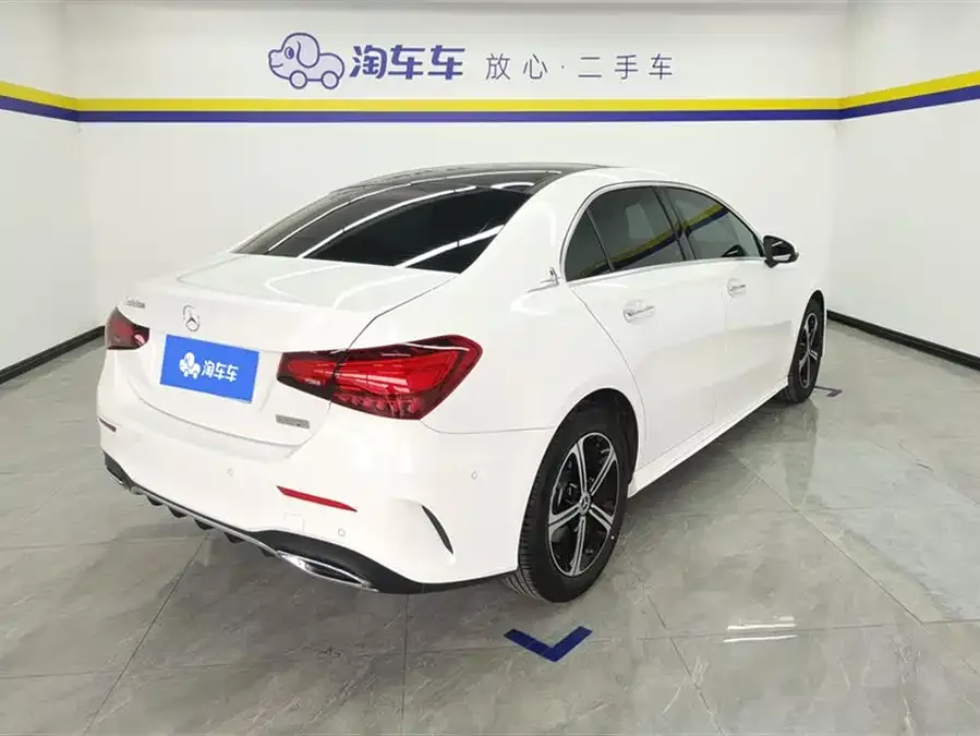 Mercedes-Benz Class A Mercedes-Benz A-Class 2024 A 200 L Fashion Edition 2024 — миниатюра 3