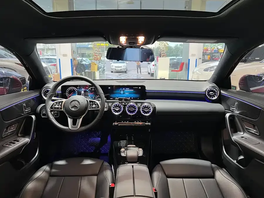 Mercedes-Benz Class A Mercedes-Benz A-Class 2022 A 200 L Sports Sedan Fashion Edition 2022 — миниатюра 2
