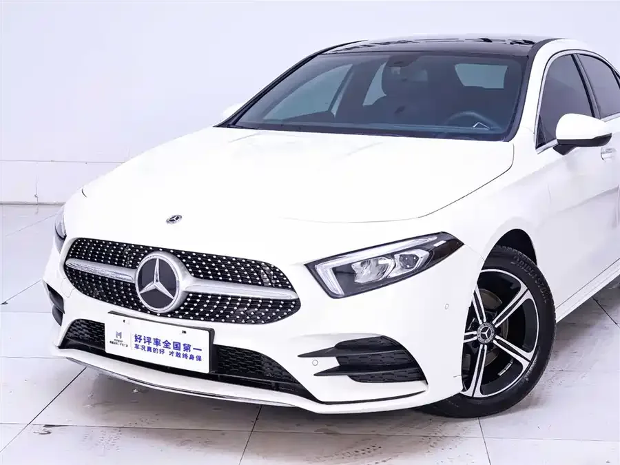 Mercedes-Benz Class A Mercedes-Benz A-Class 2022 Model Three A 200 L Sports Sedan Fashion Model 2023 — миниатюра 3