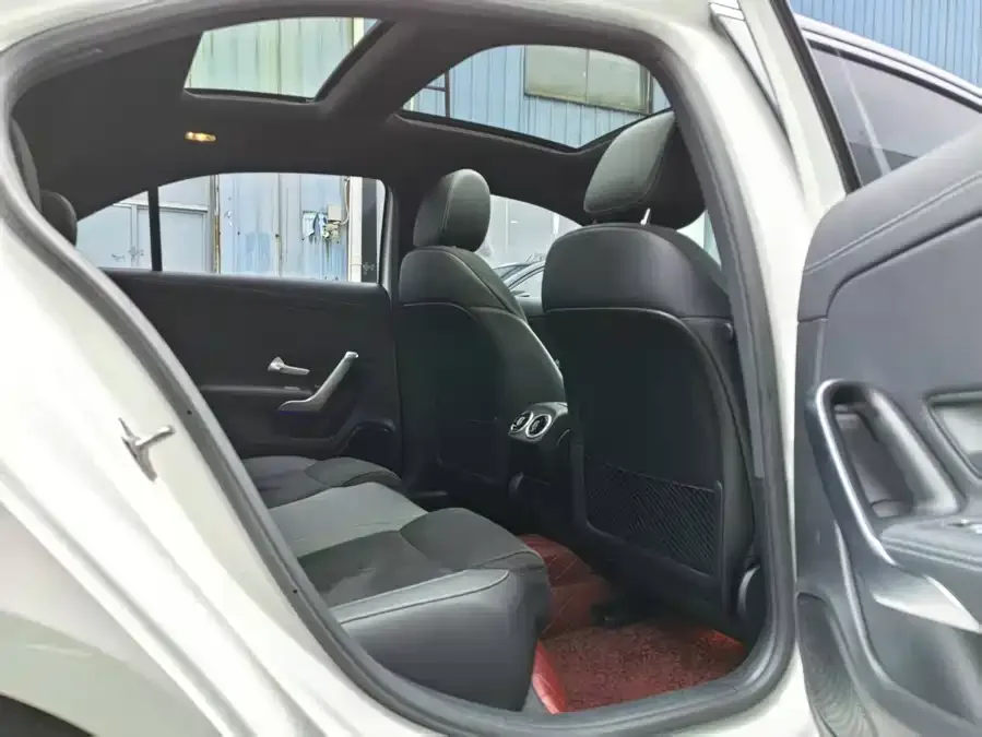 Mercedes-Benz Class A Mercedes-Benz A-Class 2023 A 200 L Fashion Edition 2023 — миниатюра 5