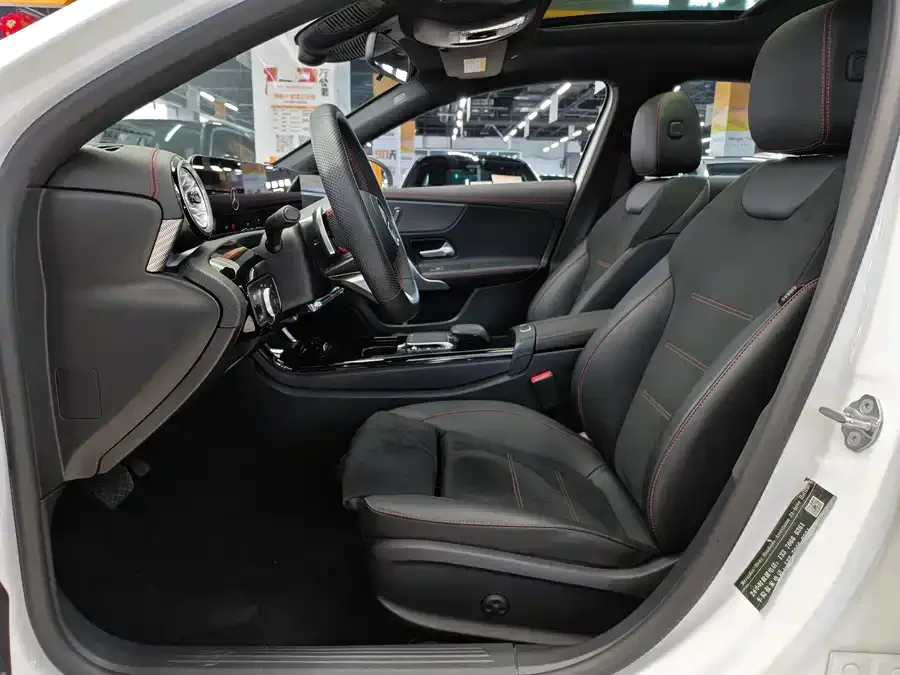 Mercedes-Benz Class A Mercedes-Benz A-Class 2024 A 200 L Fashion Edition 2024 — миниатюра 4