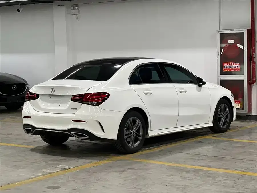 Mercedes-Benz Class A Mercedes-Benz A-Class 2022 A 180 L Sports Sedan 2022 — миниатюра 2