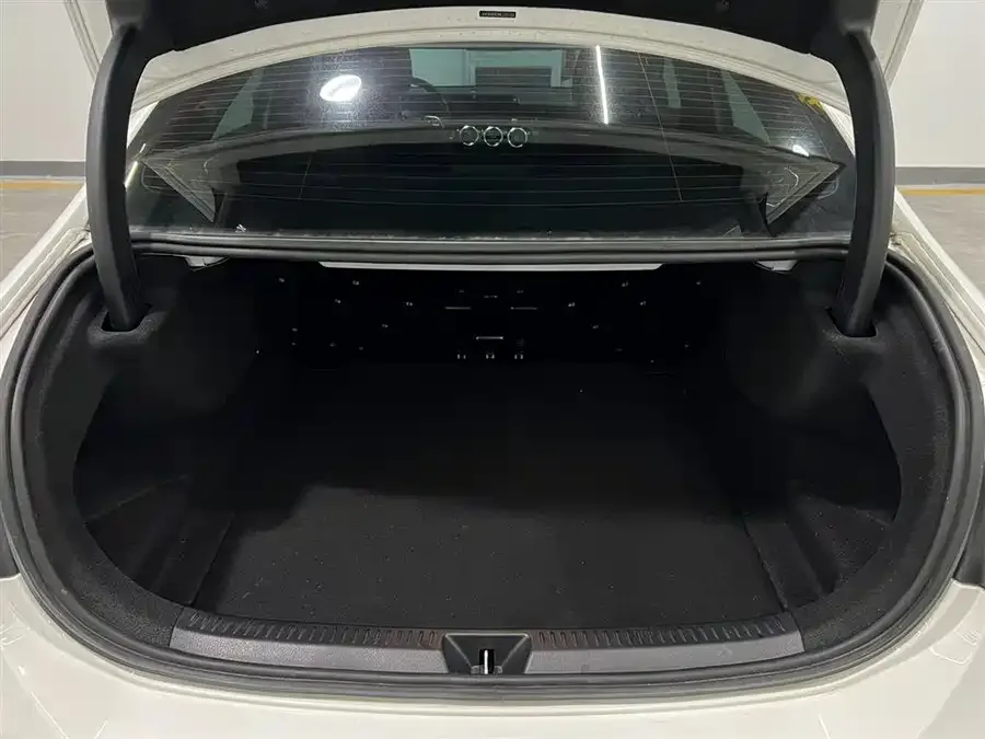 Mercedes-Benz Class A Mercedes-Benz A-Class 2022 A 180 L Sports Sedan 2022 — миниатюра 4