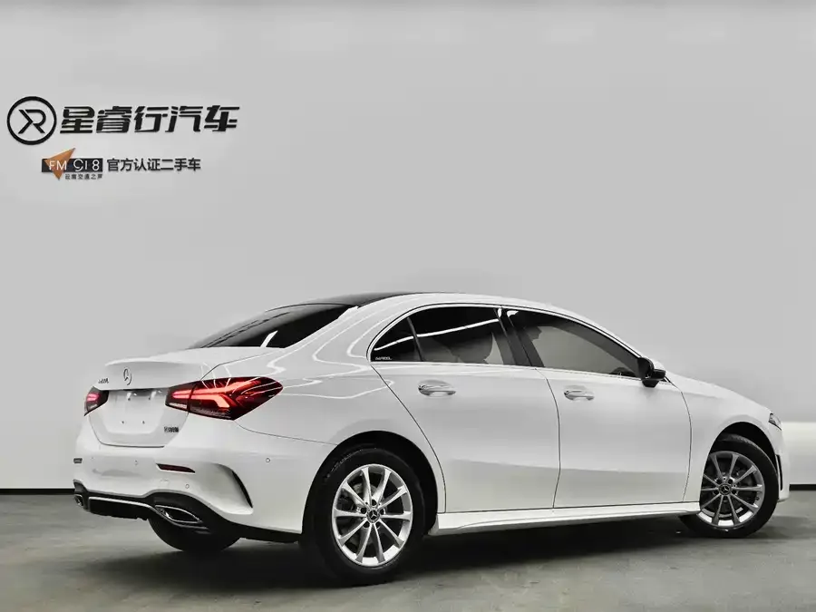 Mercedes-Benz Class A Mercedes-Benz A-Class 2022 A 200 L Sports Sedan Fashion Edition 2022 — миниатюра 3