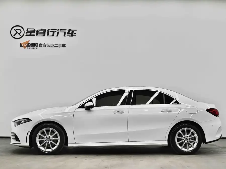 Mercedes-Benz Class A Mercedes-Benz A-Class 2022 A 200 L Sports Sedan Fashion Edition 2022 — миниатюра 5