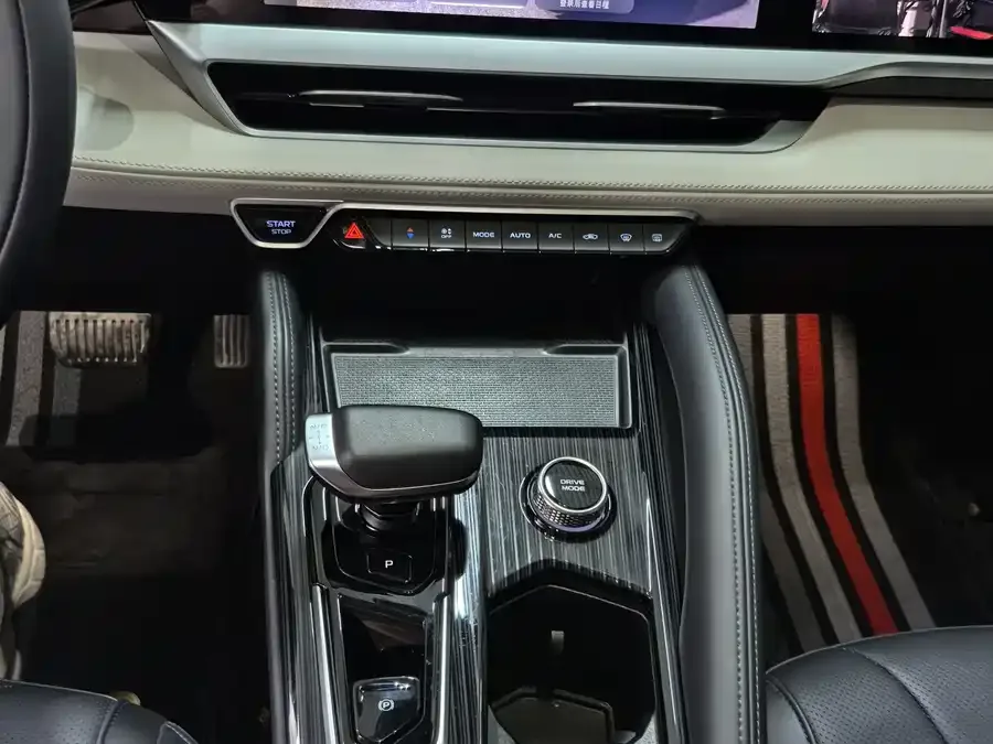 Geely Monjaro Xingyue L 2023 2.0TD High Power Automatic 2WD Flagship Model 2023 — миниатюра 5