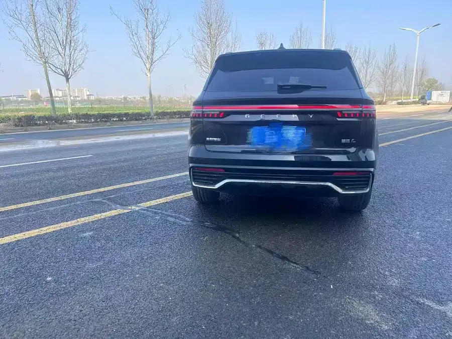 Geely Monjaro Xingyue L 2025 Dongfangyao 2.0TD Automatic Star-gazing Edition 2025 — миниатюра 5