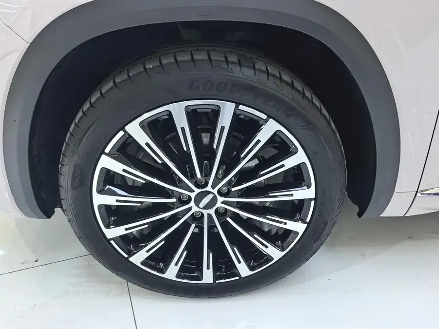 Geely Monjaro Xingyue L 2024 Hybrid 1.5T Tiangong Edition 2025 — миниатюра 2