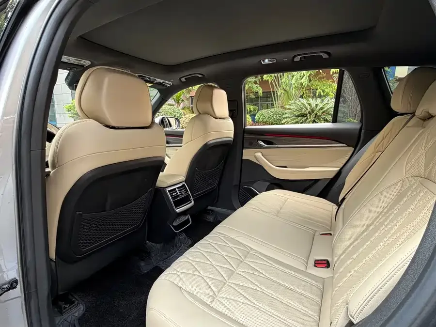 Geely Monjaro Xingyue L 2025 Dongfang Yao 2.0TD Automatic Current Edition 2026 — миниатюра 2