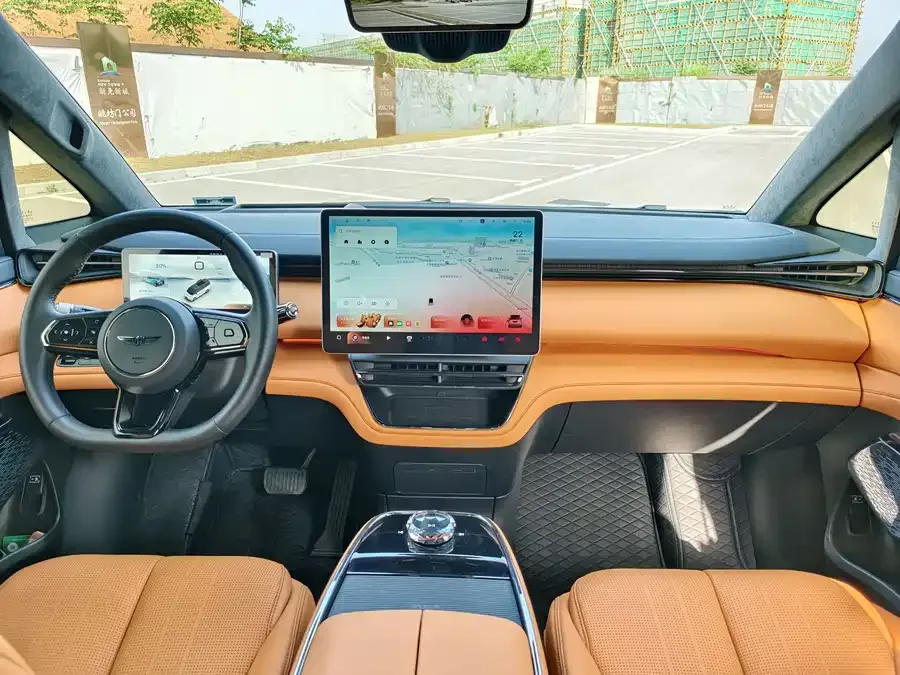 Geely Yizhen L380 Yizhen L380 2024 140 degree 6-seater 4WD Ultra 2024 — миниатюра 5