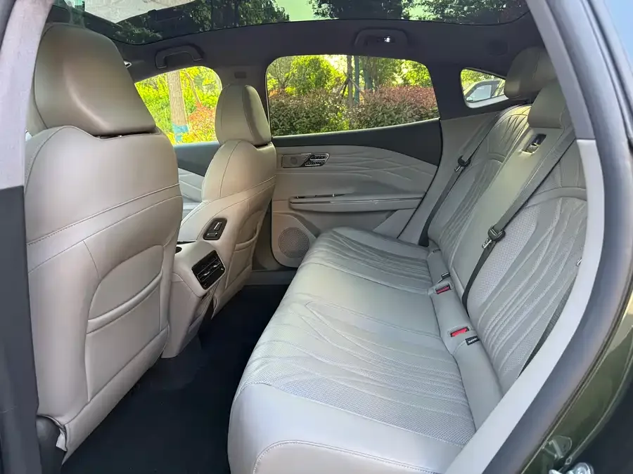 Geely Galaxy Star 8 Galaxy Star 8 2025 130km EM-P Starship Edition 2025 — миниатюра 5