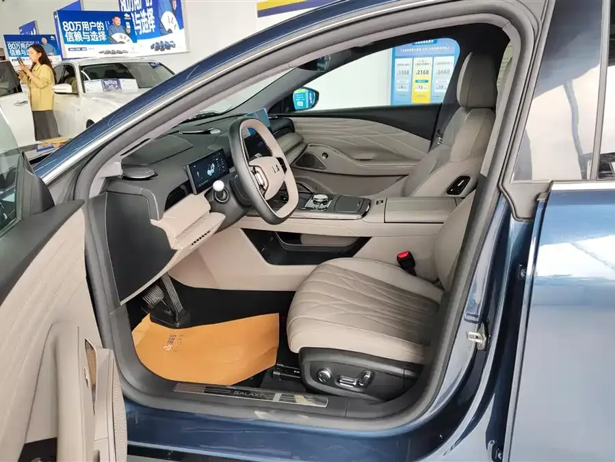 Geely Galaxy Star 8 Galaxy Star 8 2025 130km EM-P Starship Edition 2025 — миниатюра 3