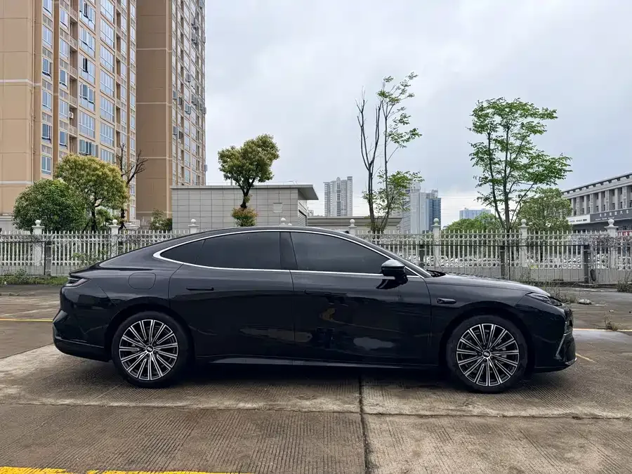 Geely Galaxy Star 8 Galaxy Star 8 2025 130km EM-P Starship Edition 2025 — миниатюра 2