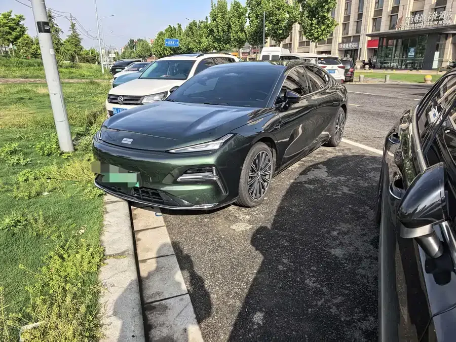 Geely Galaxy Star 8 2025