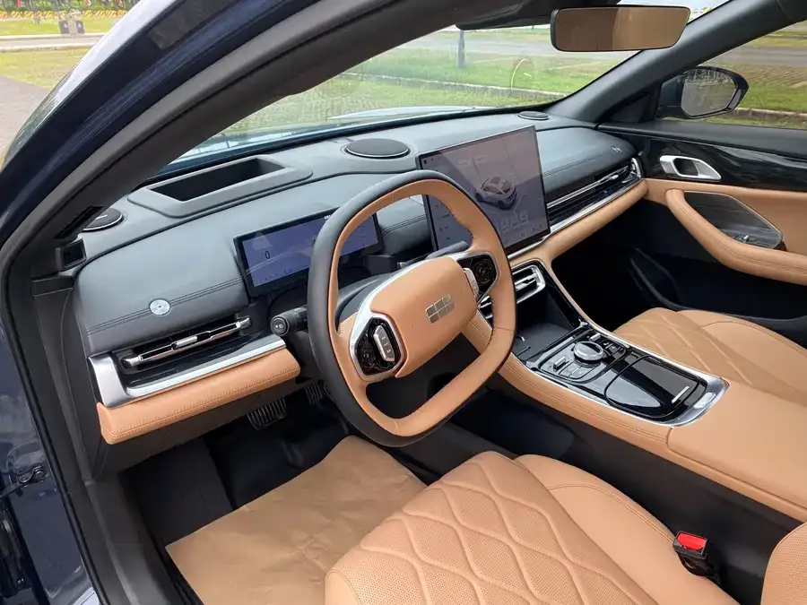 Geely Galaxy A7 Galaxy A7 2025 EM-i 150km Starship Edition 2025 — миниатюра 5