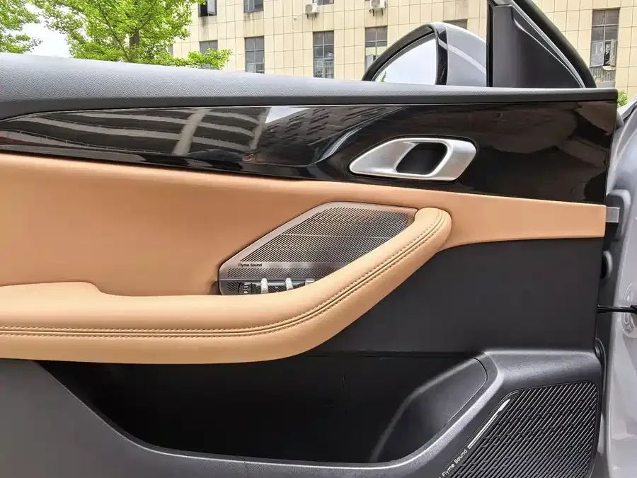 Geely Galaxy A7 Galaxy A7 2025 EM-i 150km Explorer+ Edition 2025 — миниатюра 2