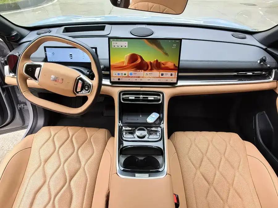 Geely Galaxy A7 Galaxy A7 2025 EM-i 150km Explorer+ Edition 2025 — миниатюра 4