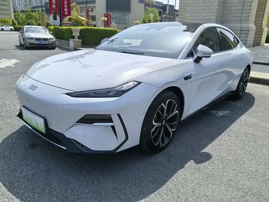 Geely Galaxy E8 2025