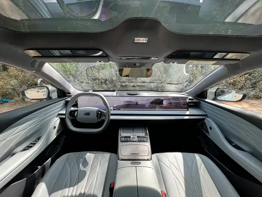Geely Galaxy E8 Galaxy E8 2025 700km Long-distance Intelligent Driving Edition 2025 — миниатюра 2