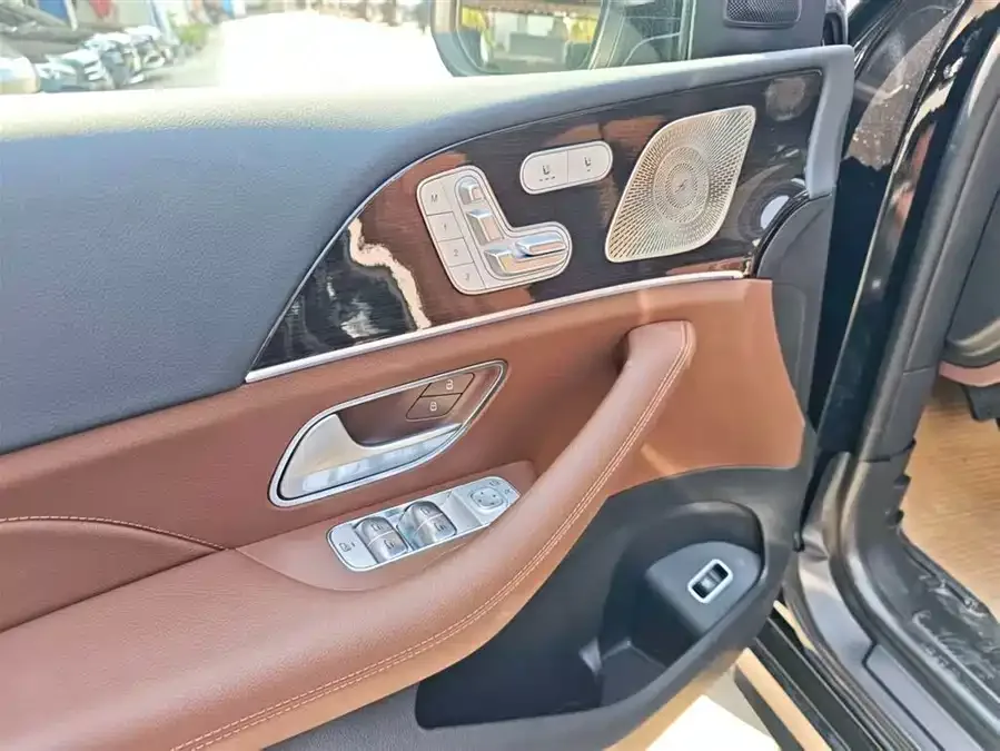 Mercedes-Benz GLE Mercedes-Benz GLE 2025 facelift GLE 350 4MATIC Fashion Edition 2026 — миниатюра 4